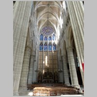 Soissons, photo Pierre Poschadel, Wikipedia, Le chœur de la cathédrale, à partir de la croisée du transept.jpg